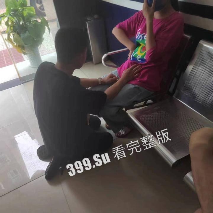 长沙明星幼儿园 老师姜灵 在家长新房鬼混出轨学生爸爸  被女主抓住游街示众  丈夫前来跪地求情认错-13