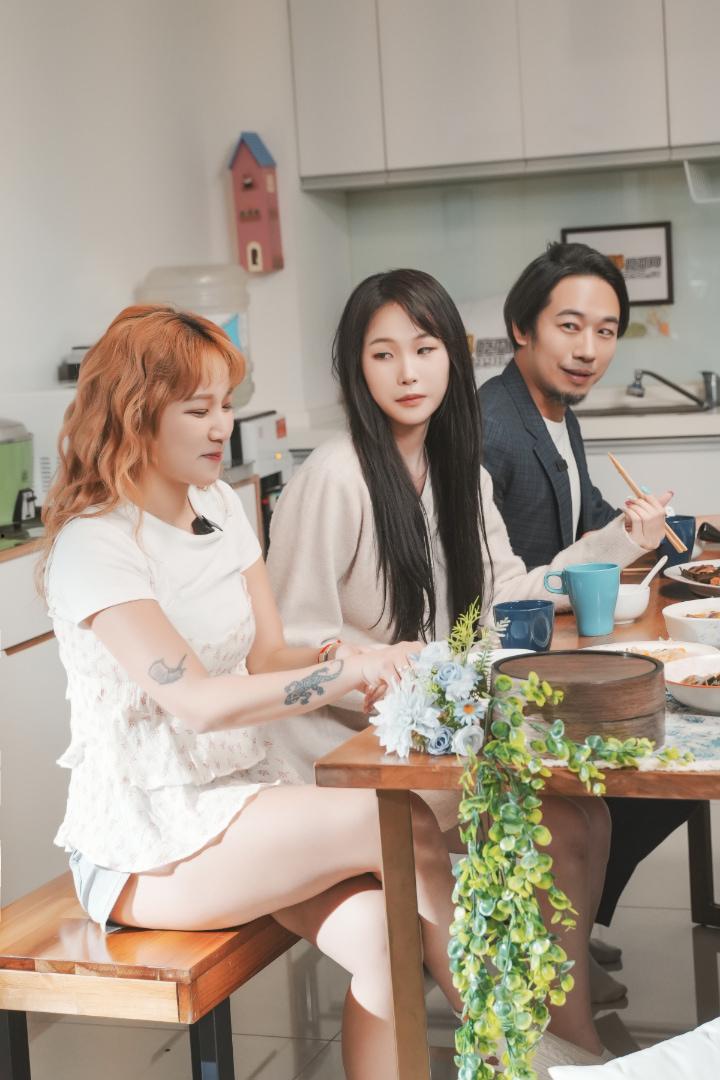 黑料吃瓜网新春特播短剧-《再见贱人4之我不绿了！》正式来袭！！！-6