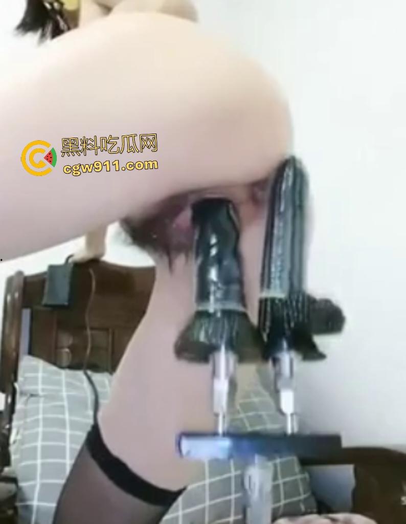 熟女阿姨大骚穴扩阴!深骑巨吊炮机轰炸喷水如泄洪,肥逼吞噬无极限,只能请大马吊才能镇住!-8