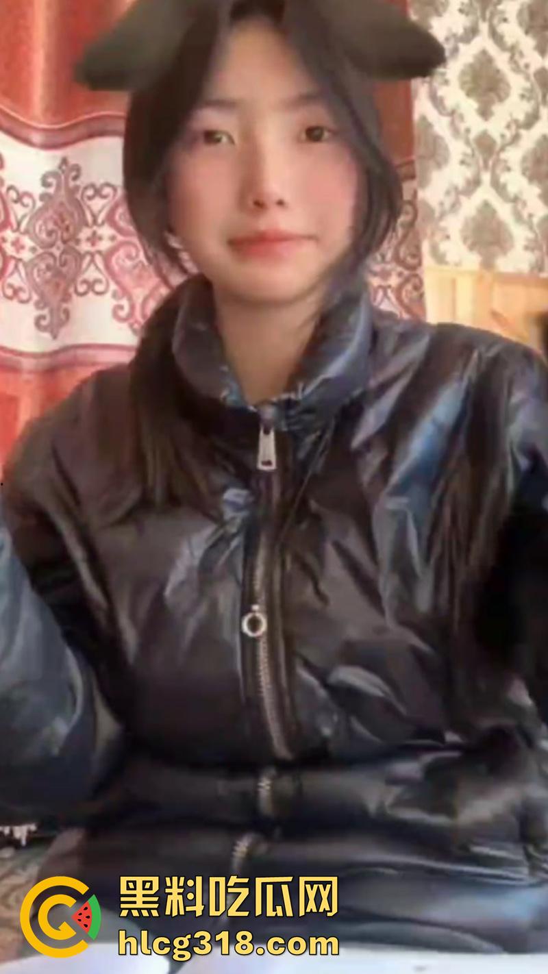 网聊西藏大奶清纯妹,拿裸照威胁背着男友自慰裸聊,聊天记录全部曝光,实在太刺激了-13