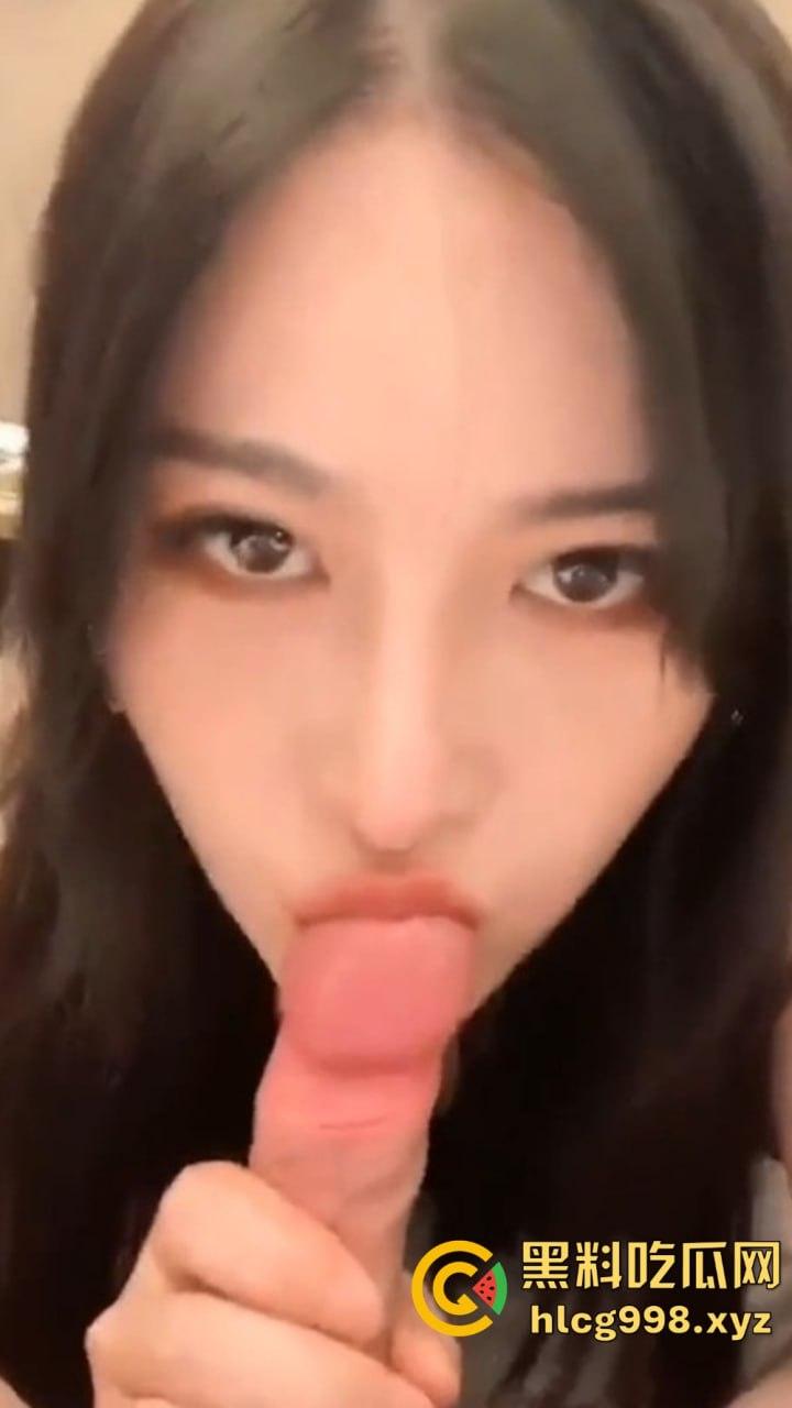 驾校女学员科目三考不过,约教练上酒店亲自指导!结果专心吃鸡巴忘了学科目三,咱抓的是档杆不是老二啊!-10