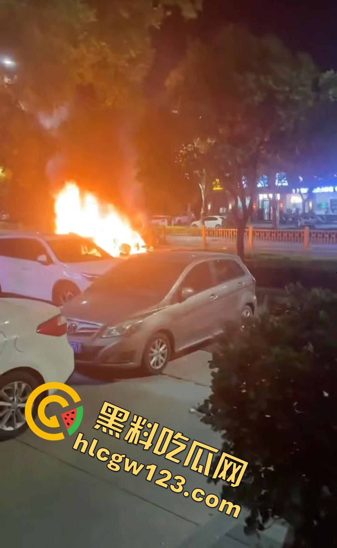 山西运城大哥刚嫖完娼就车祸?大哥刚灌完洗浴妹子出门,立马醉驾奥迪A6猛撞垃圾车!-4