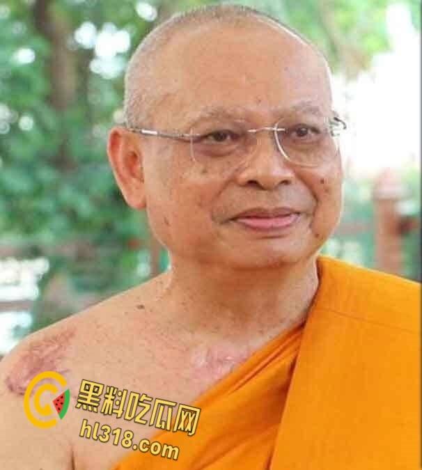 泰国版红姐【Golf】,专约高僧震撼整个泰国,女子与泰国高僧拍摄8万部照片,5600部视频勒索千万泰铢!-4