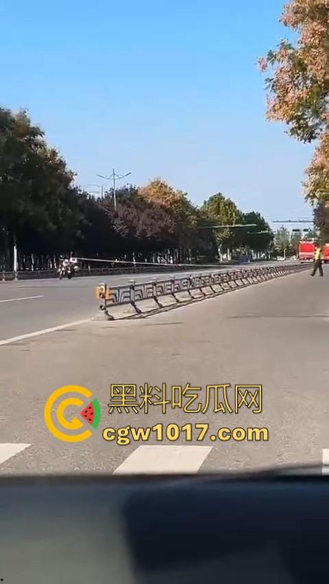 长春工地施工挖天然气挖出尸体，现场道路被封闭起来，怕是杀人灭口，抛死野外的，具体情况还得等待官方！-2
