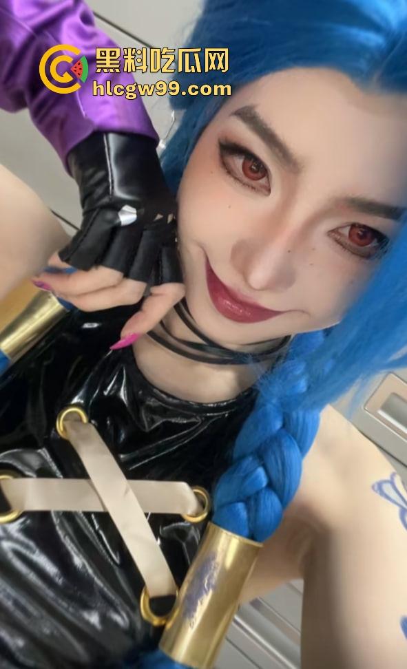 英雄联盟官方女主持【希然lris】不雅视频疯传，自称母狗对镜自慰，淫乱细节引发热议，瓜友们怎么看？-18