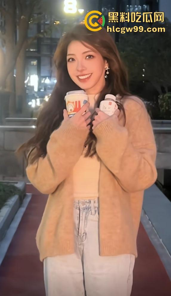 英雄联盟官方女主持【希然lris】不雅视频疯传，自称母狗对镜自慰，淫乱细节引发热议，瓜友们怎么看？-19