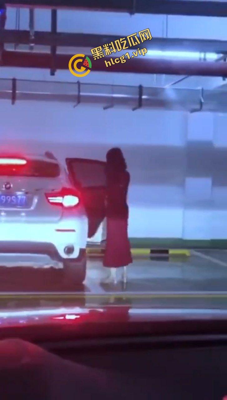 地下车库之 宝马激情车震！后妈裙美女上位 榨干的节奏！闺蜜刺激偷拍解说！-7