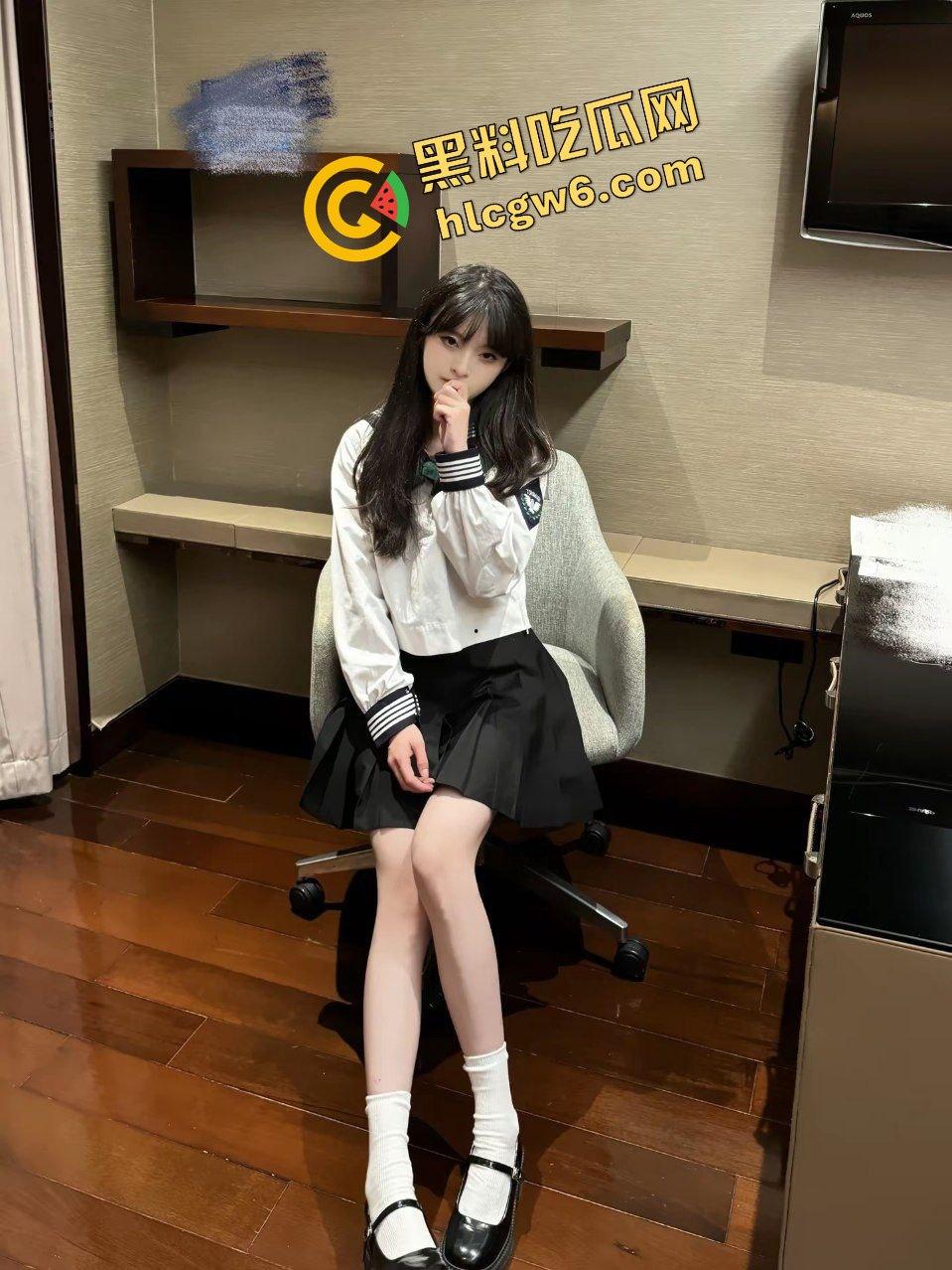 多金大哥约操云南林业大专反差JK妹『尹茜』小粉鲍水多且耐操 激情口爱后入爆干！原创独家流出！-6