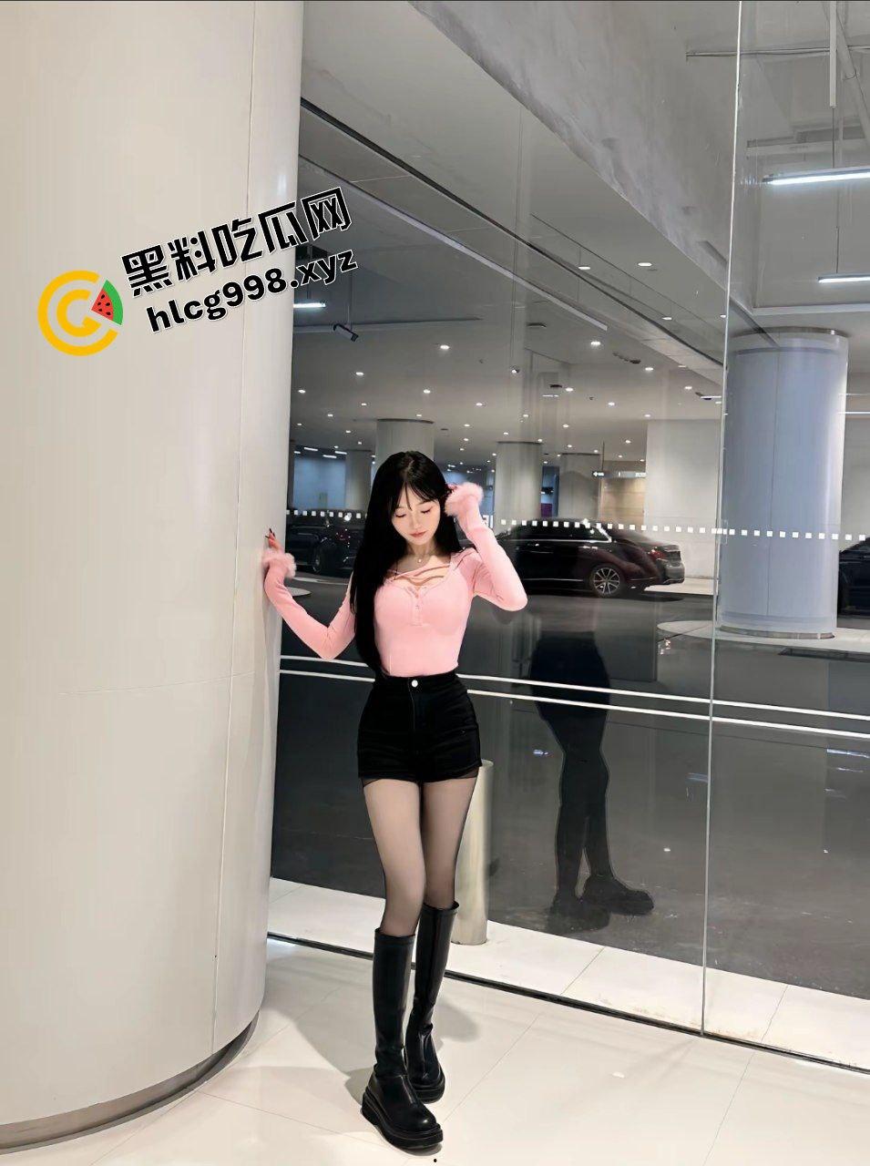 抖音可盐可甜模特骚鸡『吧唧璐璐er』大哥直播间跑车加V 直接约出来当炮友干 独家曝光！-4