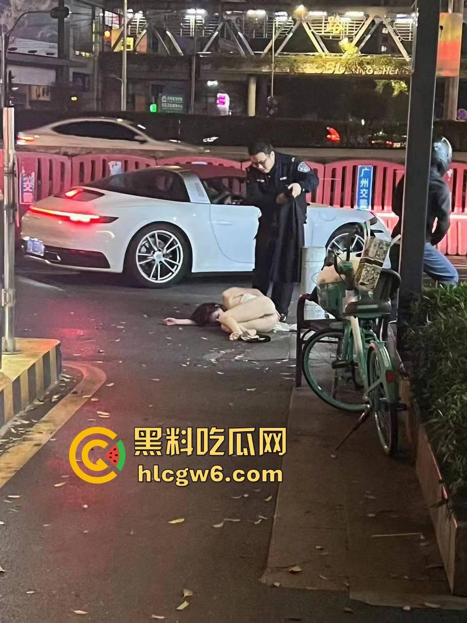广州街头酒吧醉酒小母狗捡尸被车震  操完直接丢垃圾一样处理全裸扔路边 女孩醉酒变成肉便器的下场太惨烈！-4