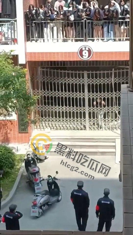 广州华商学院心机女骗局曝光：男生被骗进女生宿舍的丑闻-14