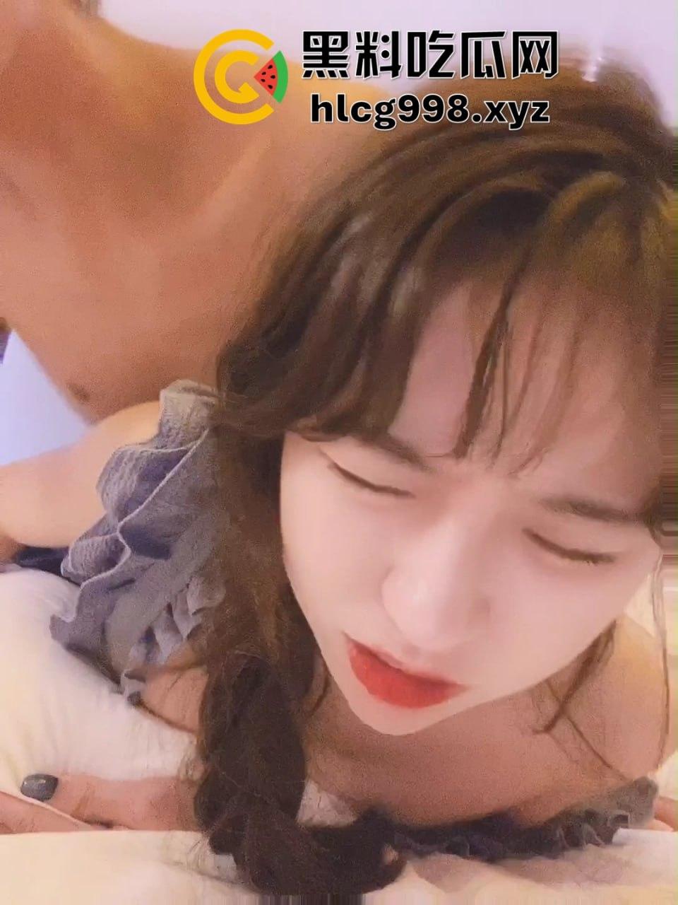 双马尾萝莉『不见星空』骚逼复出！闺蜜男友当道具任她操，双马尾扭腰后入，母狗天赋爆表！-13