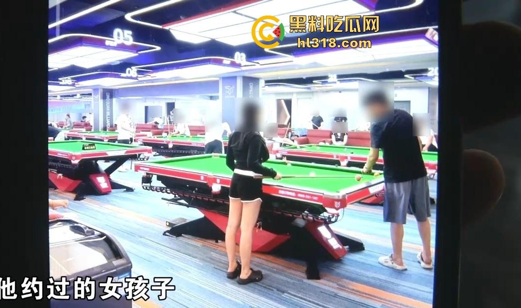 小哥网上想约炮台球助教，想摸人家的丝袜美腿，不料线下被坑5000多，还给打了一顿，真是陪了夫人又折兵！-5