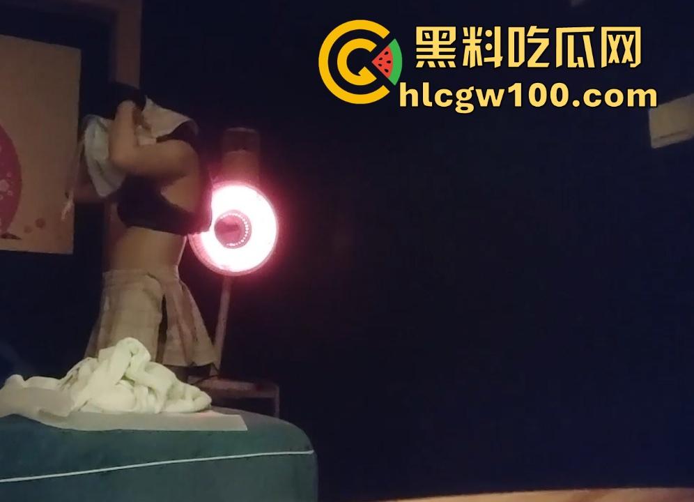 南方探店大神澳门长沙香港三地开花！一楼一凤洋酒探秘，极品技师小姐姐口活太顶把大神操到秒射！-9