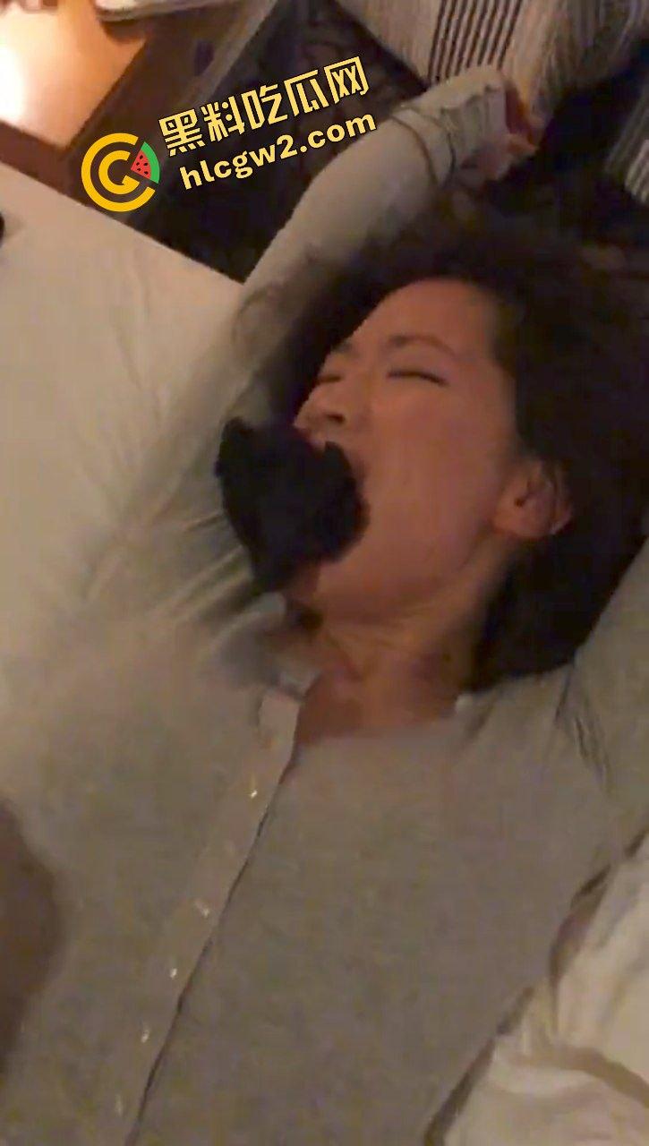 晋城职业技术学院反差骚贱母狗『戴诗诗』毕业后遇多金大叔 抛弃男友堵嘴调教!独家流出!-7