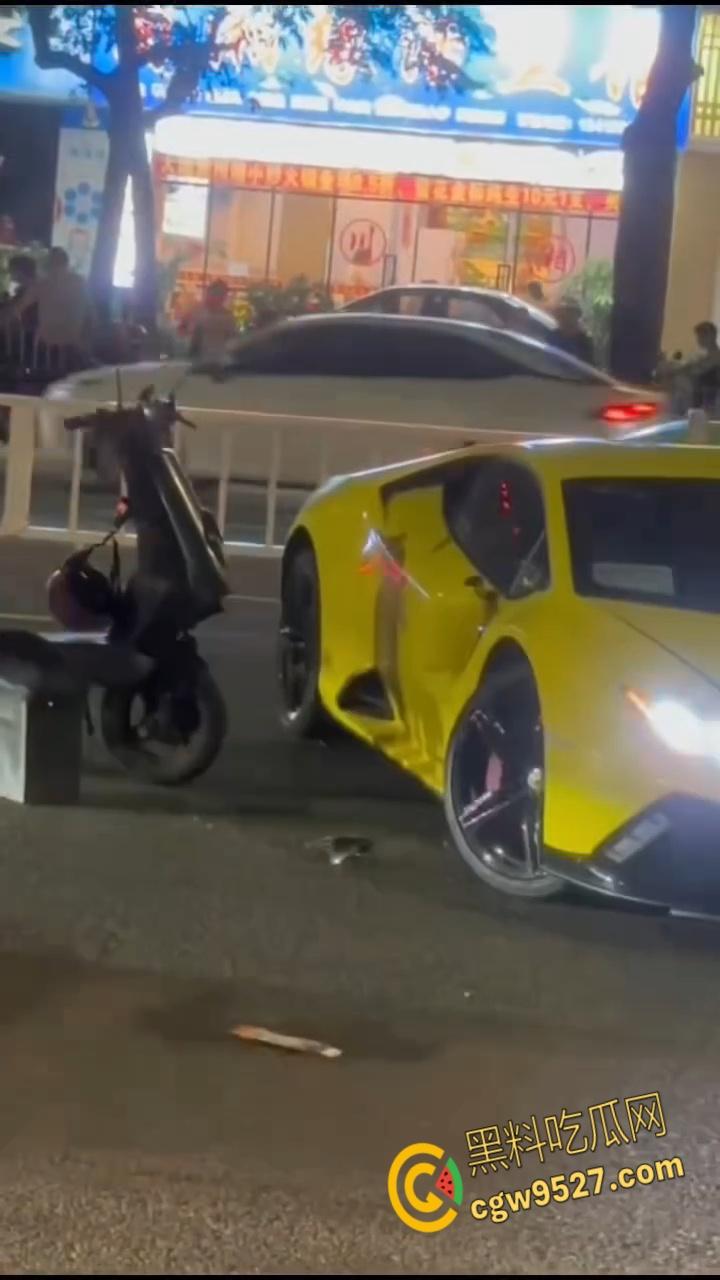 深圳外卖小哥小电驴狂飙，撞上拐弯兰博基尼，只罚500块逃过大劫，差点卖房倾家荡产，街头惊魂一夜 !-7