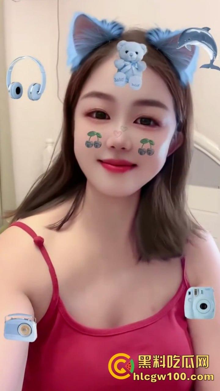 快手单身少妇【张静】离异带娃下海养家 孩子隔壁睡觉偷偷连线打炮 大尺度私播及约操视频流出-3