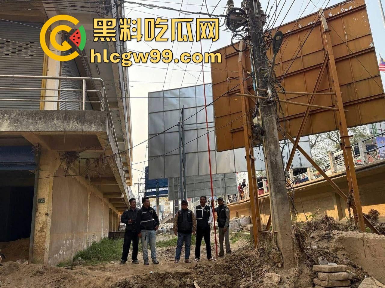 妙瓦底硬刚泰国，全城囤油，诈骗大军集结，泰方断网断电惹怒将军，水沟谷烟花狂笑泰国政府！-9