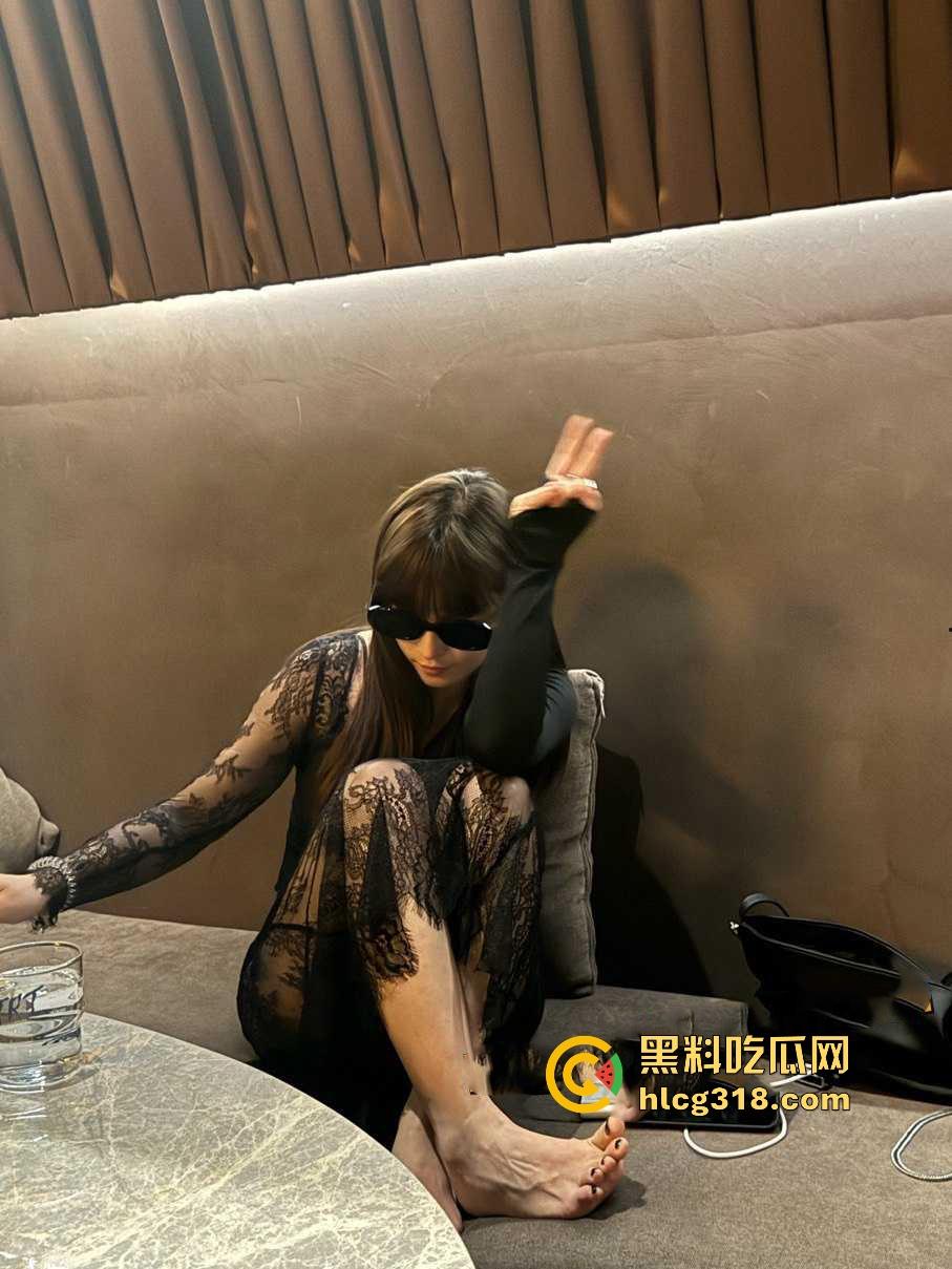 真实投稿！骚逼女友异地出轨成都咖啡店老板，线上聊骚及裸聊各种玩弄，前男友怒爆性爱视频！-7