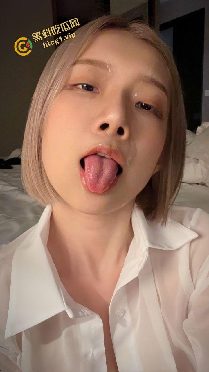 台湾高颜值反差婊『Zhen祯』极品短发女神 付费性爱视频流出！-2