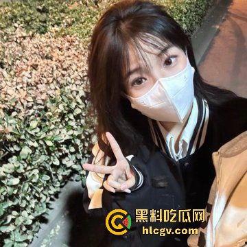 武大高颜值清纯少女【依依】被金主调教成母狗！全国各地旅游打卡露出，逼过流水雁过无声！-8