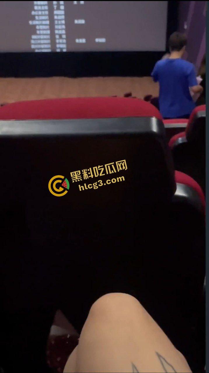 广州顶级外围反差婊『晴晴』05年胯下母狗 各种情趣啪啪合集 电影院多场景 撸点爆满!-2