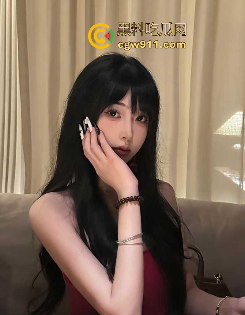 武汉神颜美女销售【刘家琪】暗骚反差玩露奶诱惑,骑术一流猛摇榨精,被拽发狠操,撅腚迎猛操!-5