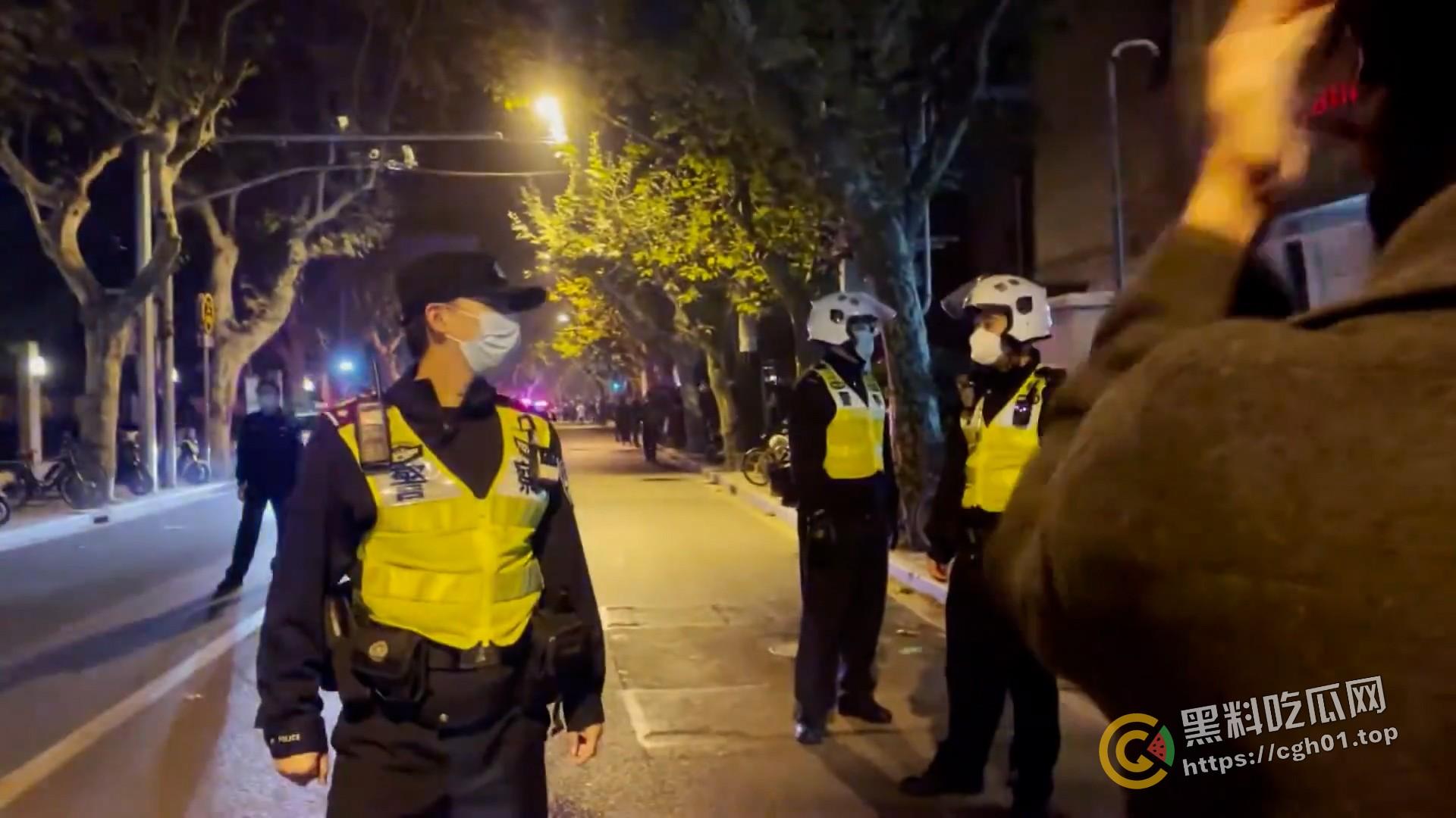 全网封禁!《乌鲁木齐中路》白纸运动纪录片 最全版本-13