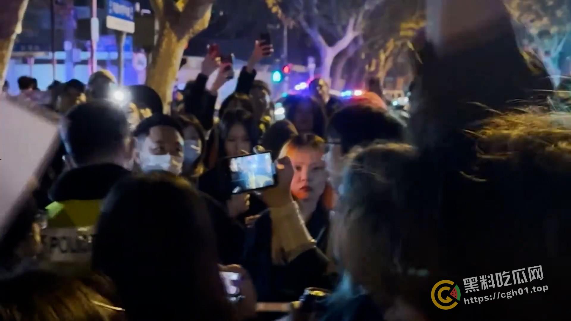 全网封禁!《乌鲁木齐中路》白纸运动纪录片 最全版本-17