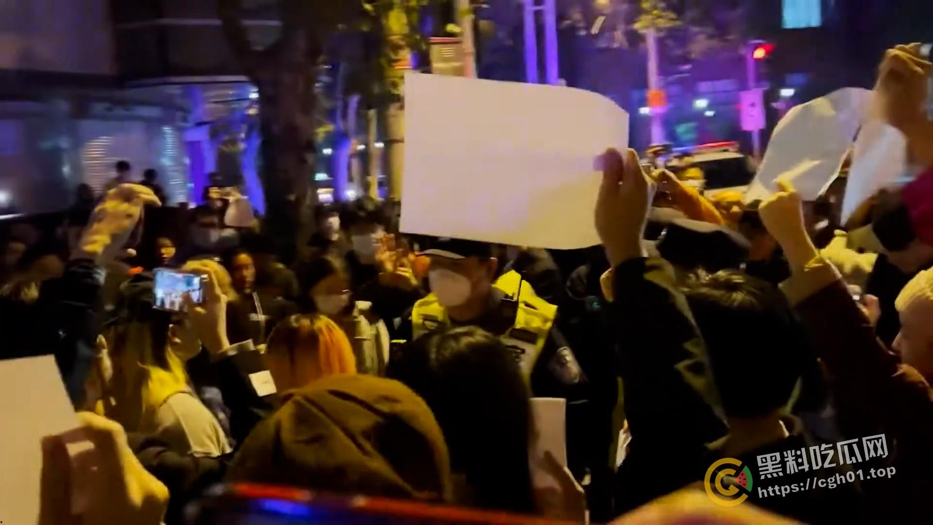 全网封禁!《乌鲁木齐中路》白纸运动纪录片 最全版本-19