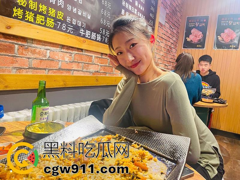 二手车就怕前车主有钥匙,苏州大奶长腿骚逼【杨思婷】,背着现男友约炮前男友,被男友发现后报复性操逼!-1