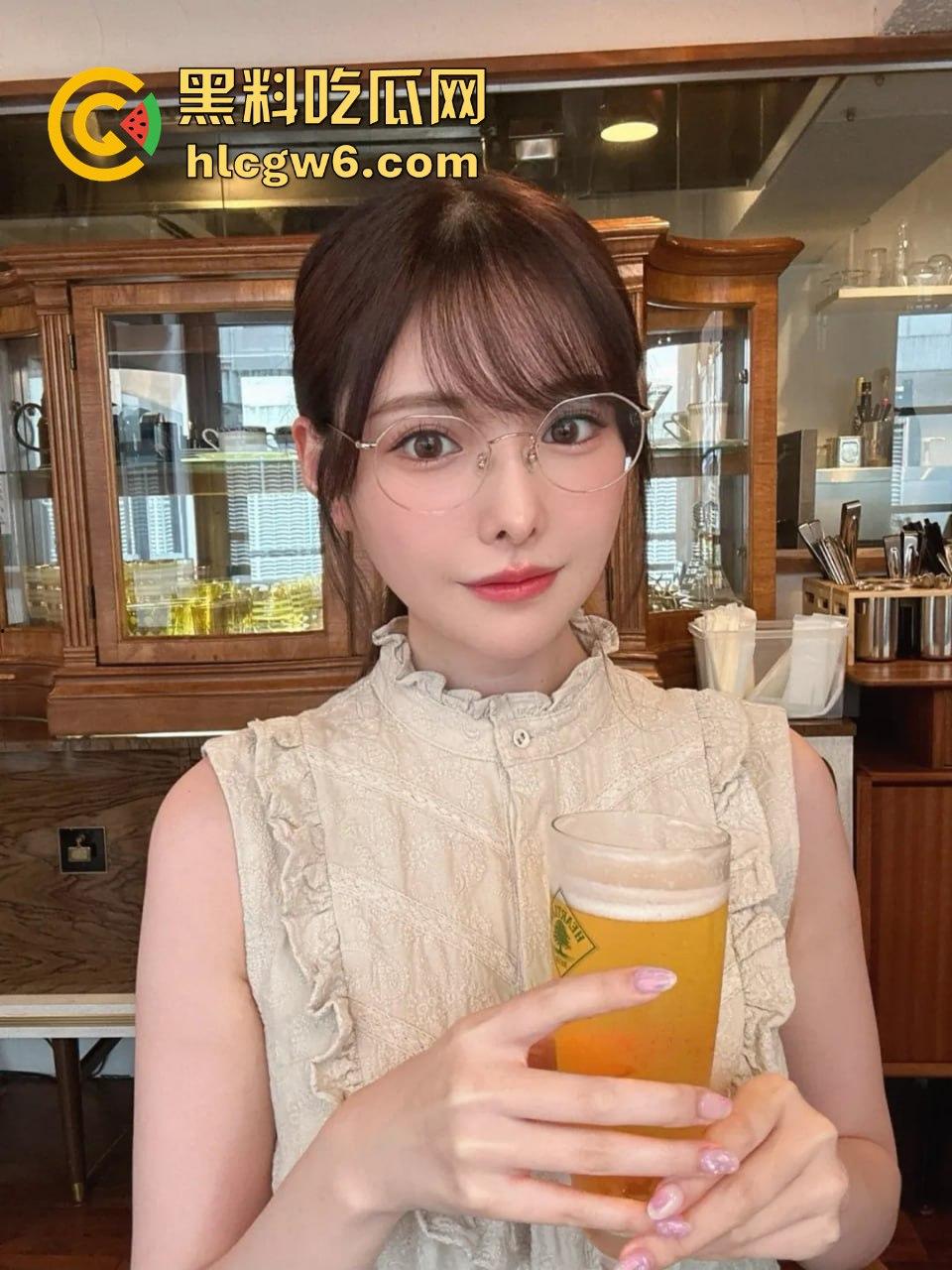 日本AV界第一美腿『桥本有菜』宣布引退,SSS级女优眼含热泪告别粉丝 还没看够就说再见了?再看一部少一部!-7