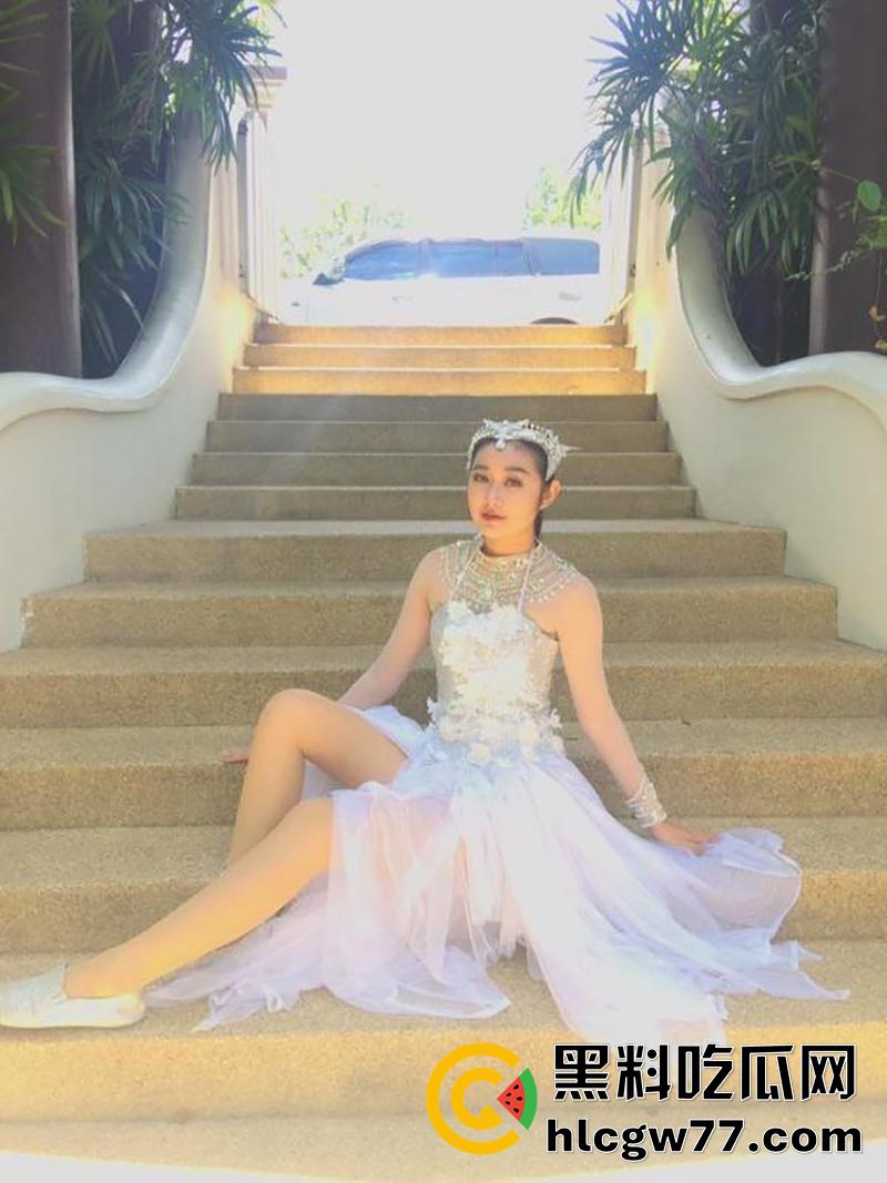 泰国劲爆双飞事件,极品身材学生妹合体卖淫,一顿饭钱就能体验,自拍视频流出!-5