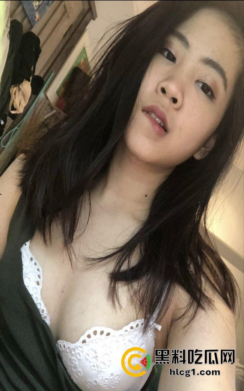 邻居熟妇趁老公出差邀我家中偷欢,贼爱吃我牛子,坐在身上疯狂摇臂,尝遍各种体位!-2