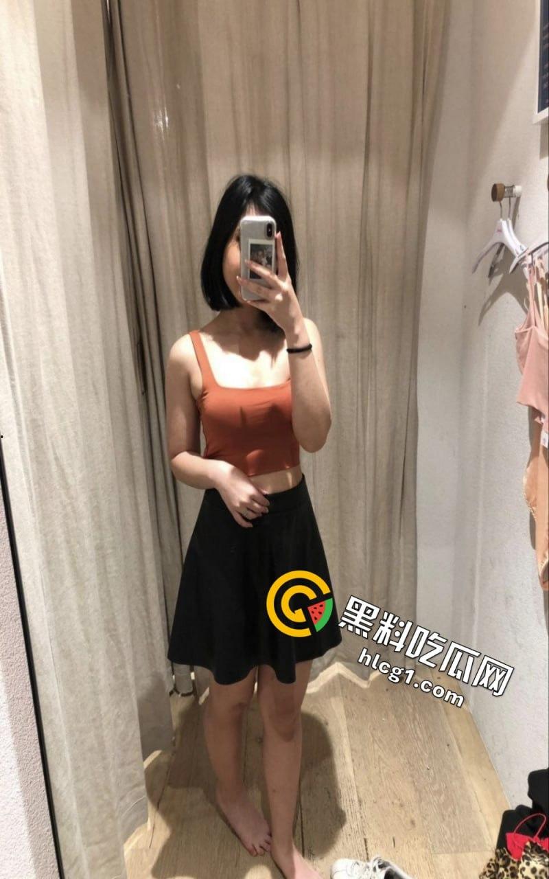 邻居熟妇趁老公出差邀我家中偷欢,贼爱吃我牛子,坐在身上疯狂摇臂,尝遍各种体位!-5