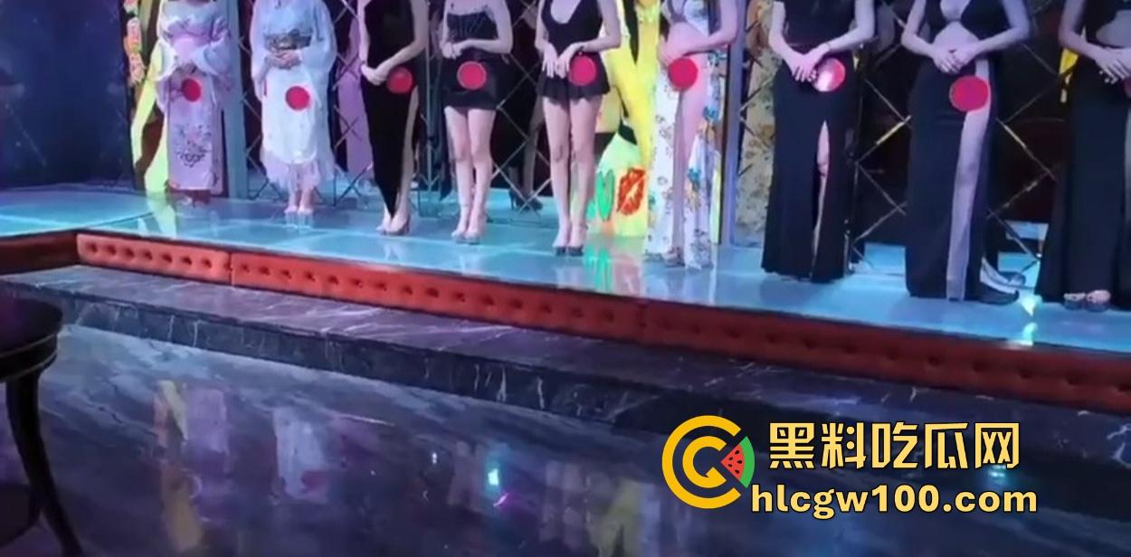 长大后才知道,公主不一定都住在城堡,包厢里的公主才是真正的宝藏,没有白马没事,有RMB就能让她们口服心服!-7