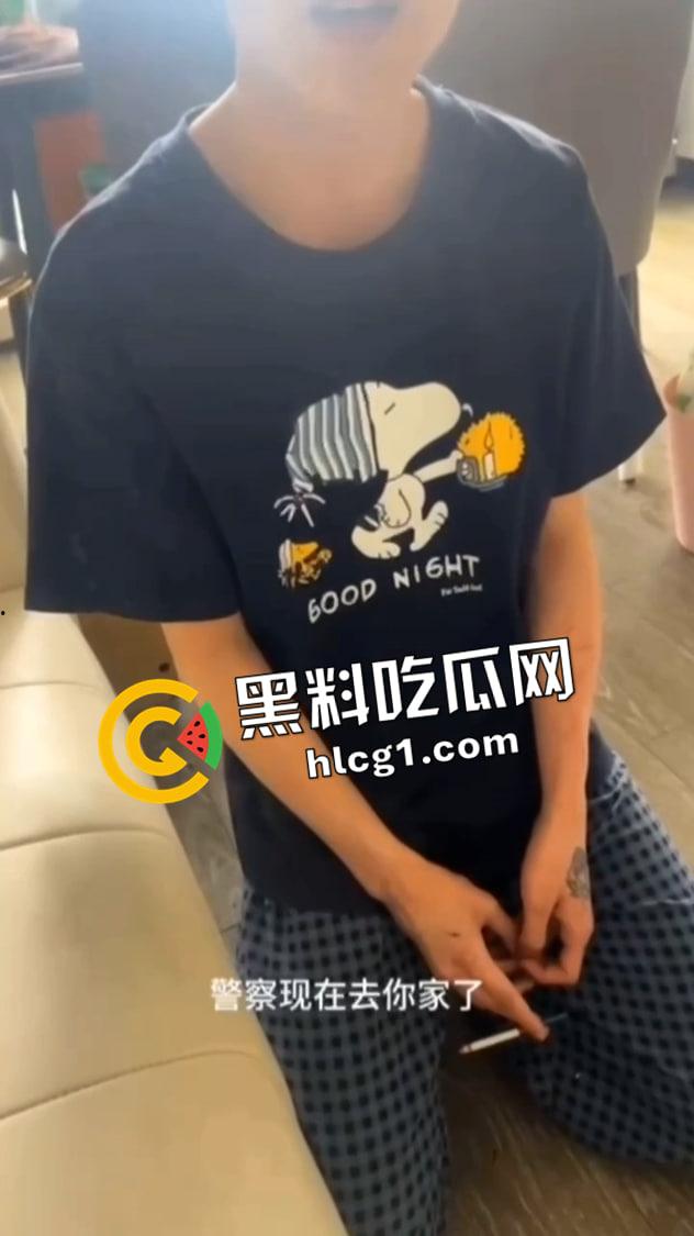 全网丢人的精神小伙【陈浩轩】背着女友偷吃被抓!被女友打的头破血流 现场视频流出-7