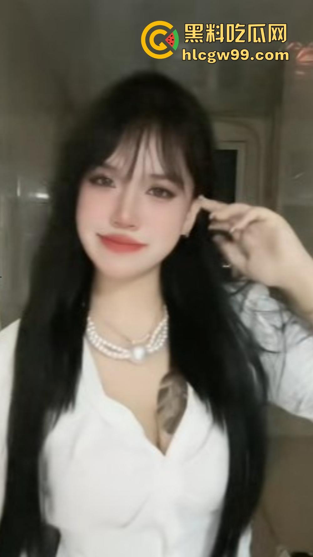 高颜纯欲符文女战士申请出战,甜美脸蛋大奶狂野心,性爱视频流出,调教花样玩不停小鸡男友简直爽飞天!-2