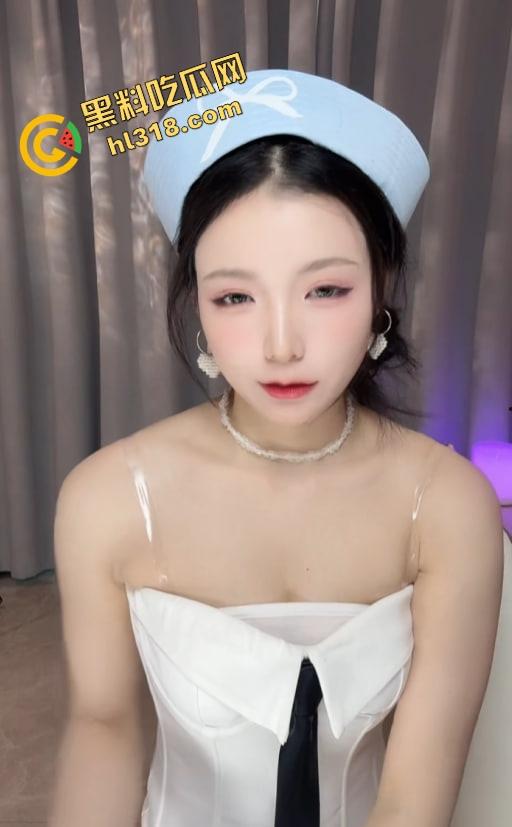 抖音女主播跳蛋十分钟大挑战,毛毯底下裙子塞着疯狂颤抖,直播忍到高潮爽到直喊老公!-1