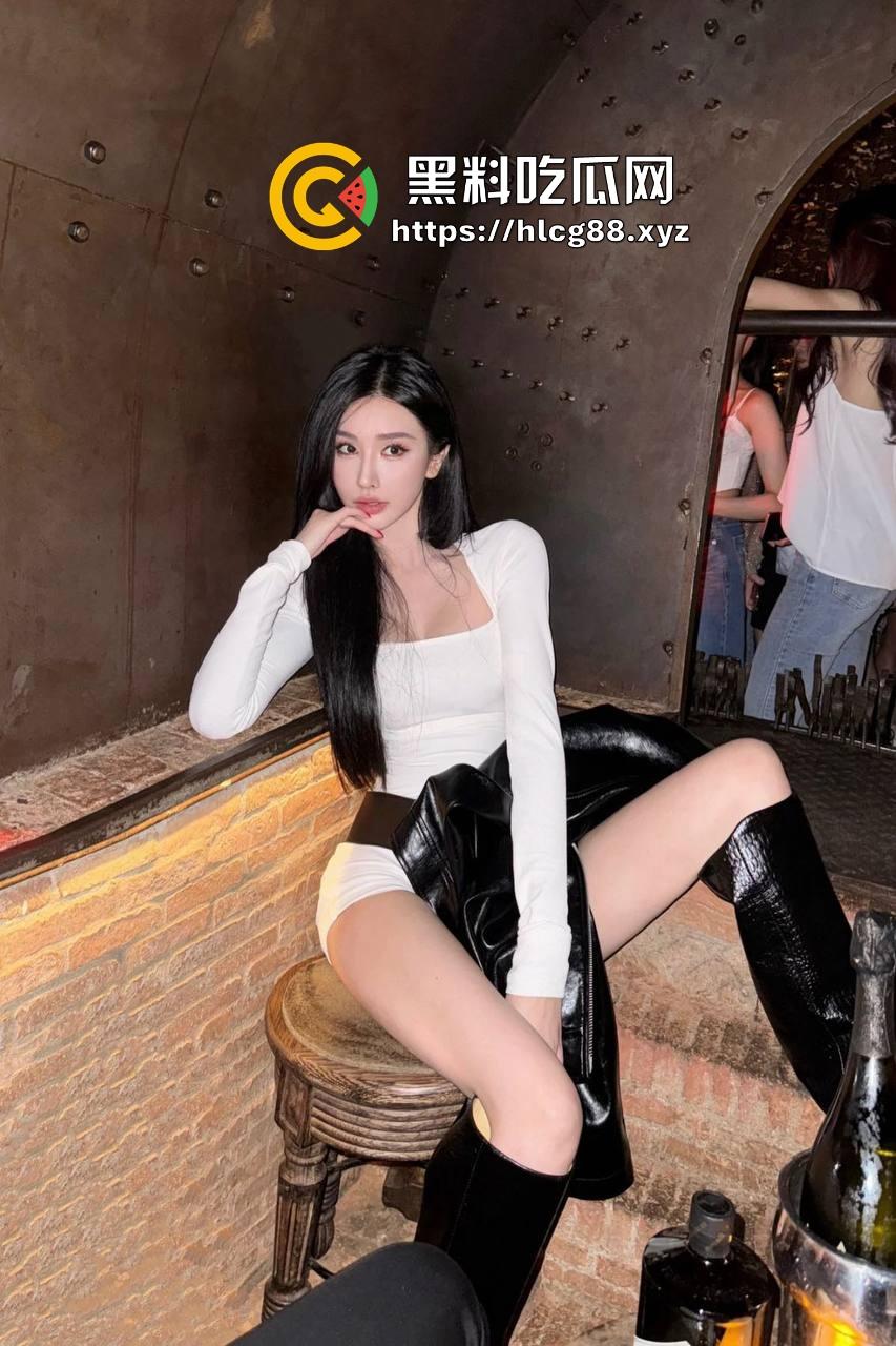 上海陪酒妹曝同事『余曼婷』脏逼性瘾狂,天天假恋爱操遍不戴套,烂逼的病还嘴硬!-11