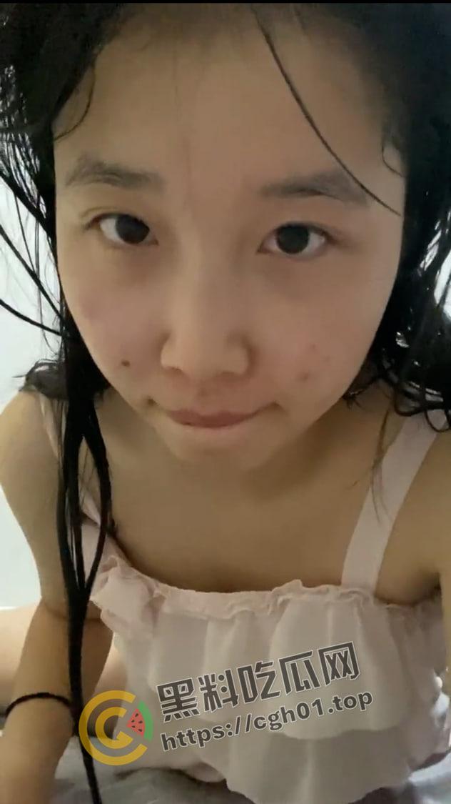 瓜友投稿！自己不舍得碰的女友是别人的母狗 颜射 吞精 开肛 反差婊调教视频被流出-3