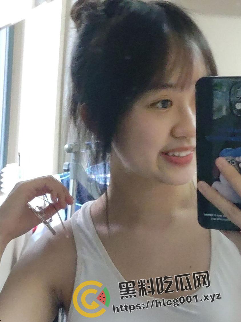 西南医科大学女学生 维修手机遭泄密 巨乳自拍 桃色嫩穴 玩的就是真实-10