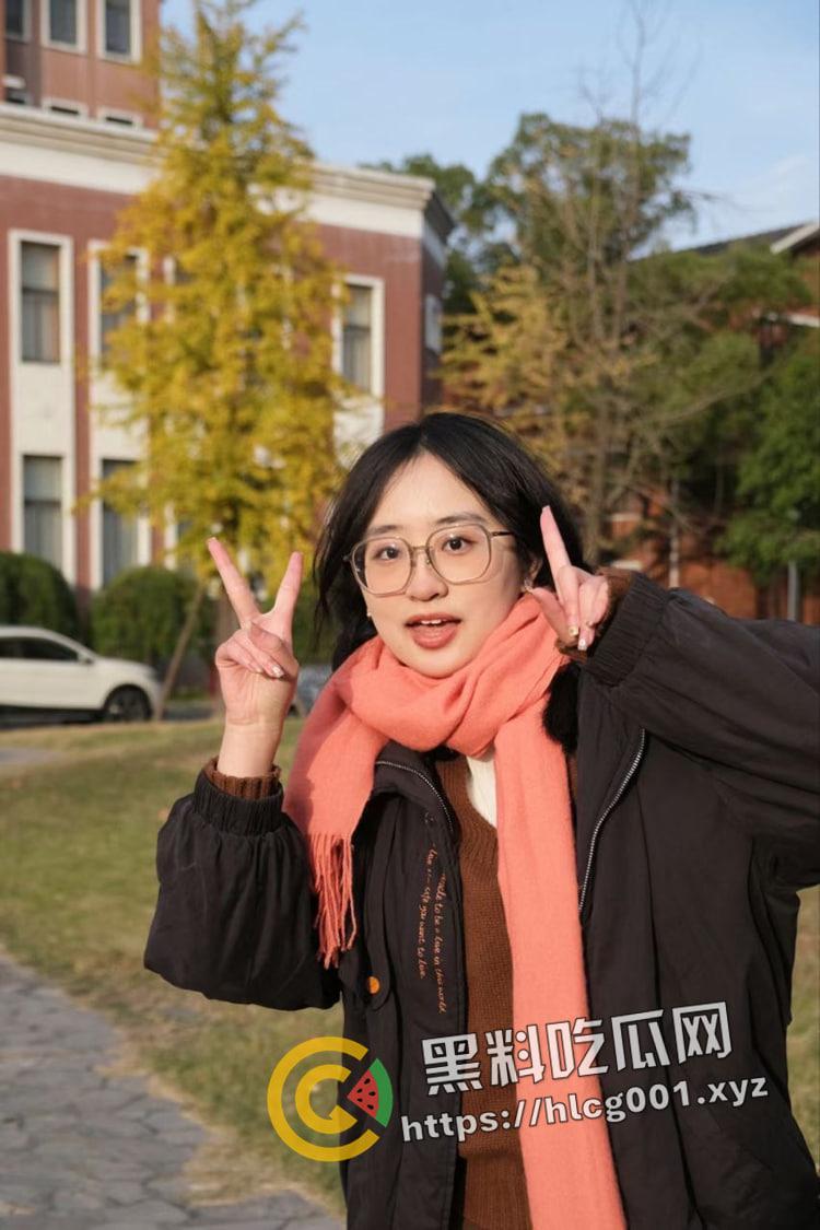 西南医科大学女学生 维修手机遭泄密 巨乳自拍 桃色嫩穴 玩的就是真实-18