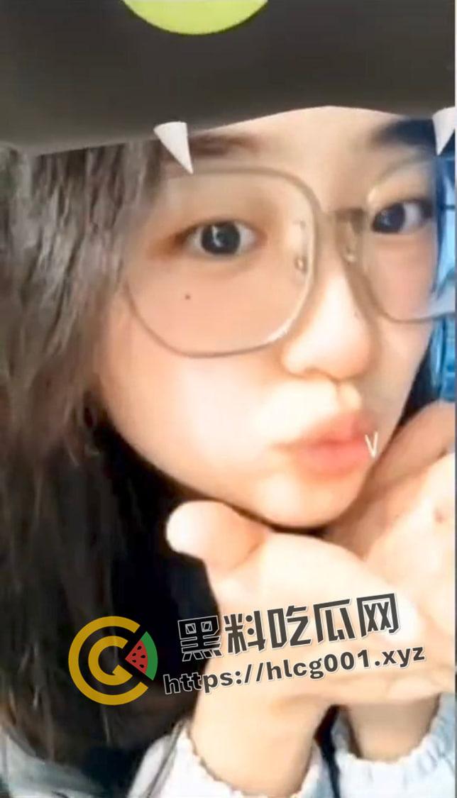 西南医科大学女学生 维修手机遭泄密 巨乳自拍 桃色嫩穴 玩的就是真实-25