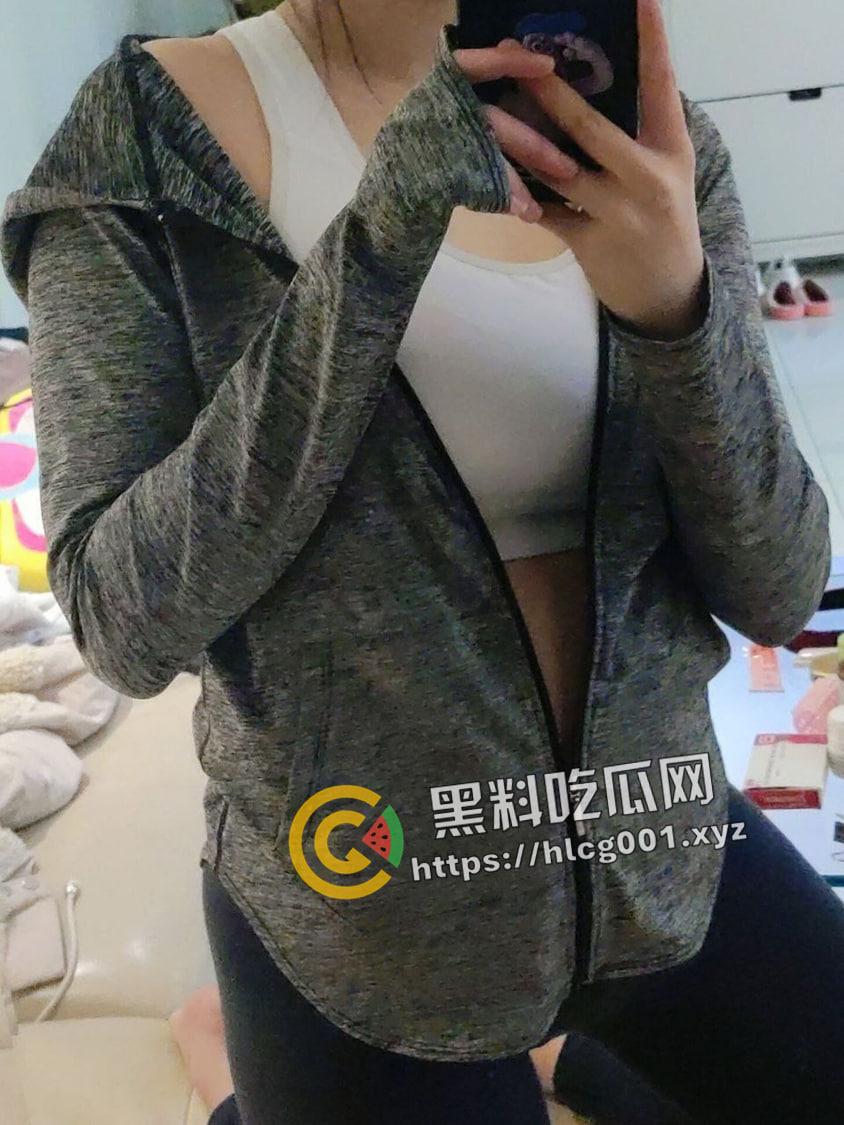 西南医科大学女学生 维修手机遭泄密 巨乳自拍 桃色嫩穴 玩的就是真实-31