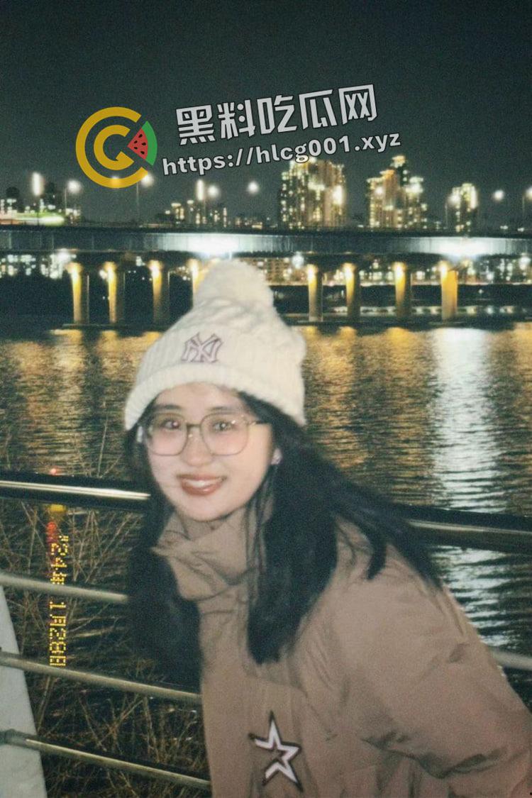 西南医科大学女学生 维修手机遭泄密 巨乳自拍 桃色嫩穴 玩的就是真实-37