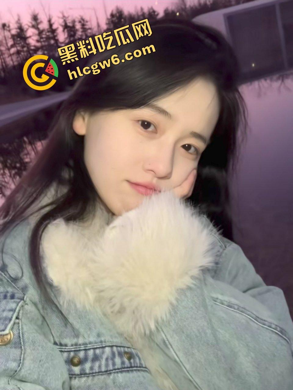 浙江台州金主爸爸调教情趣黑丝母狗『肖雨琦』贱样舔鸡对镜淫荡后怼淫穴!上位直插直入!原创独家流出!-4