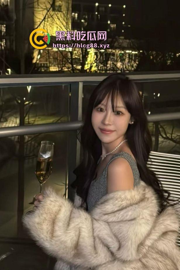 抖音约炮天津24岁网红鸡『崔苗媛』夜店嗨完开房猛操三天,吃鸡吃到拉丝,男友抓包溜得比狗快!-3