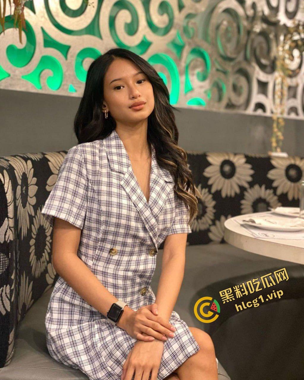 泰国黎府人妻反差婊『kati』诱惑自慰淫荡至极！操逼淫叫可射！-2