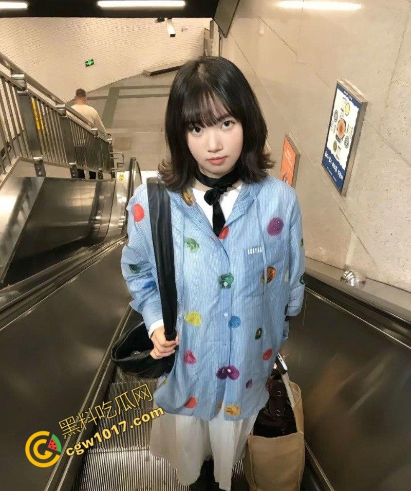 抖音百万网红【妖怪ZZzAI】酒店被抓奸,女友怒曝3P女粉视频,暴打女友,精液横流,人设崩塌,粉丝暴怒退粉!-8